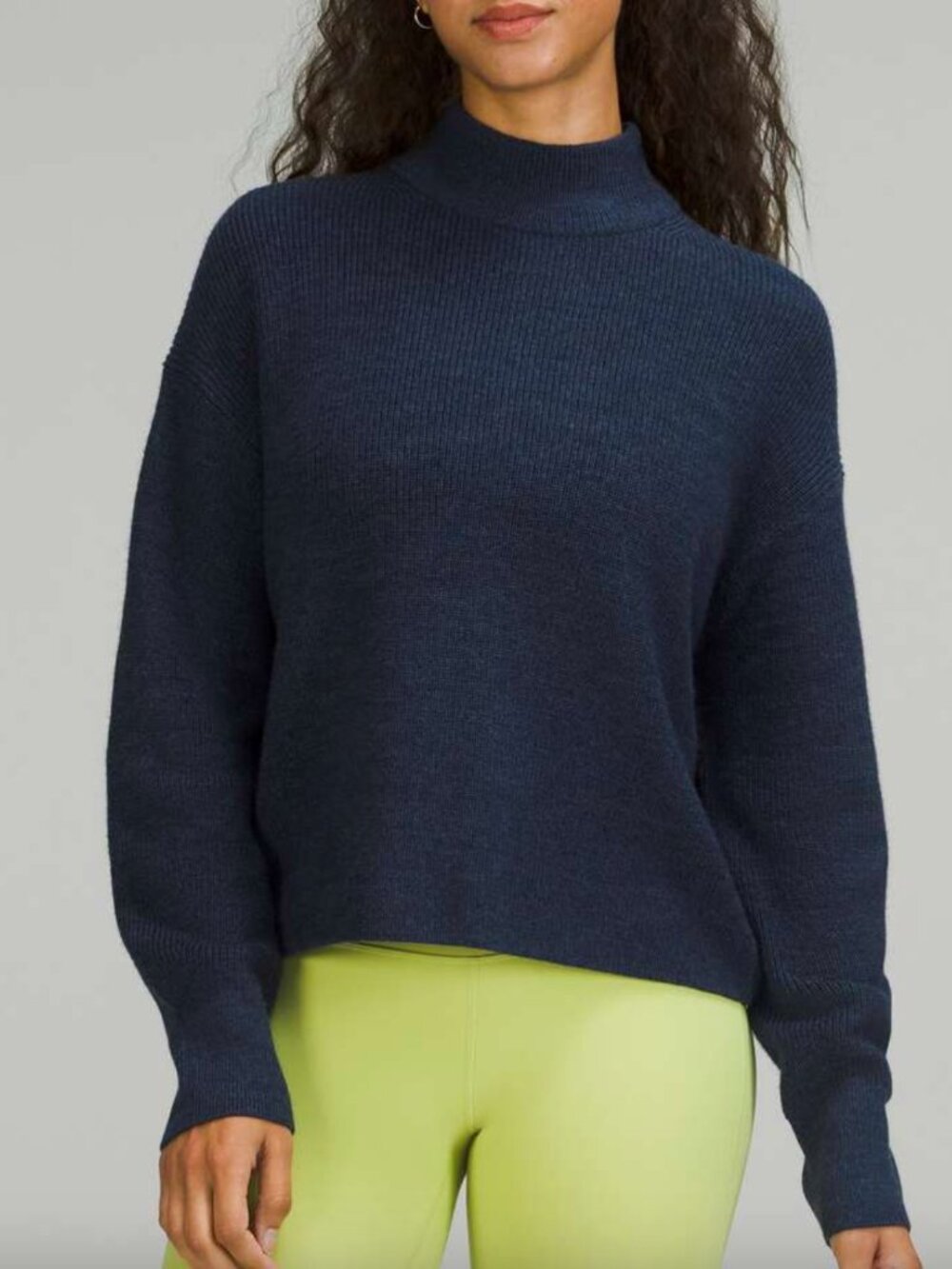 Lululemon • Merino Wool Blend Ribbed Turtleneck Sweater Heathered True Navy • 6